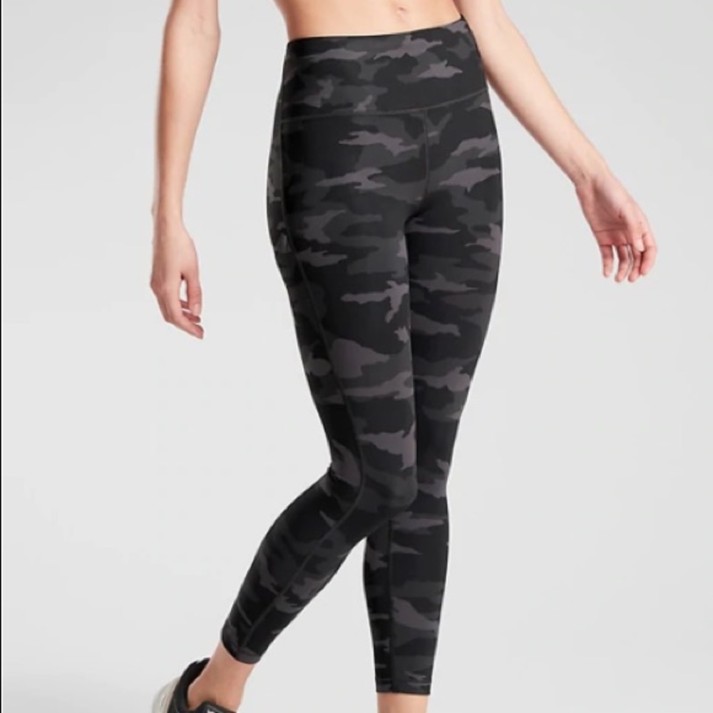 Athleta the ultimate 7/8 camo